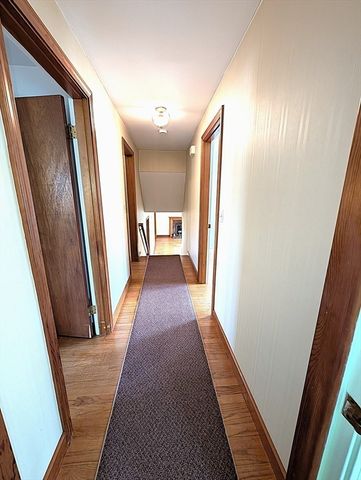 1 Louise St, Maynard, MA 01754