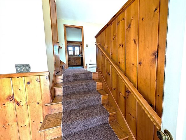 1 Louise St, Maynard, MA 01754