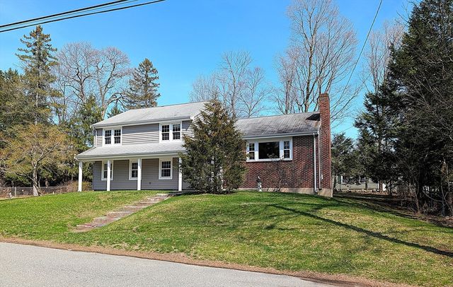 1 Louise St, Maynard, MA 01754