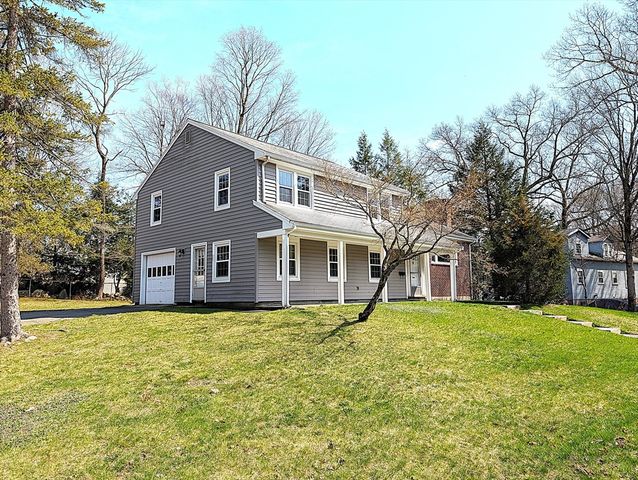 1 Louise St, Maynard, MA 01754