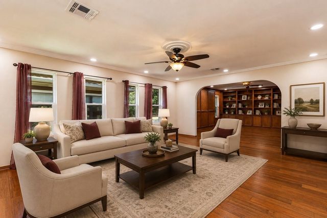18926 Wildrose Lane, Tomball, TX 77377