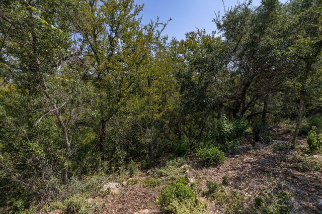128 Hidden Springs CT, Spicewood, TX 78669
