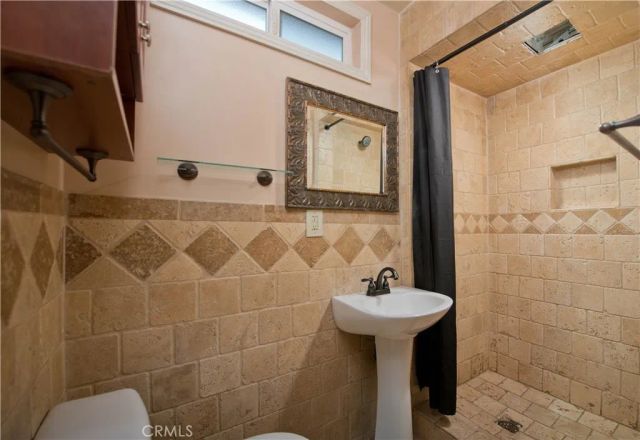 13568 Ottoman, Arleta, CA 91331