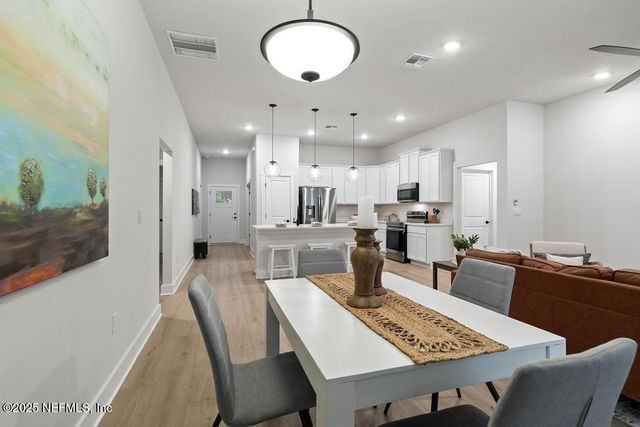 5124 PARETE Road S, Jacksonville, FL 32218