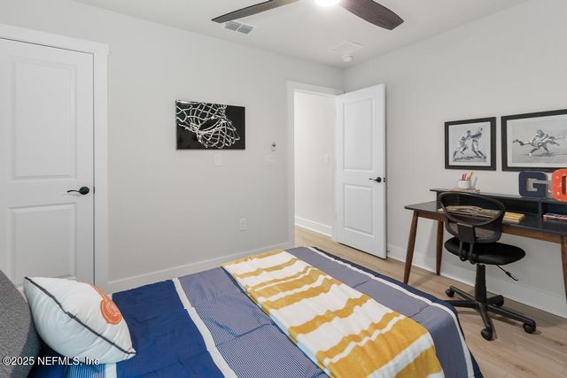 5124 PARETE Road S, Jacksonville, FL 32218