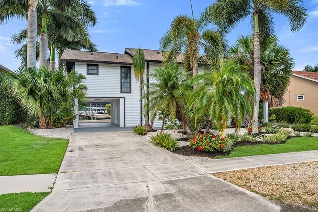 1149 Bond CT, Marco Island, FL 34145