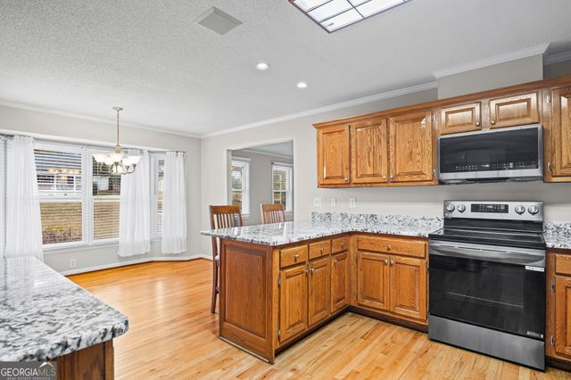 8 Cameron Street, Moreland, GA 30259