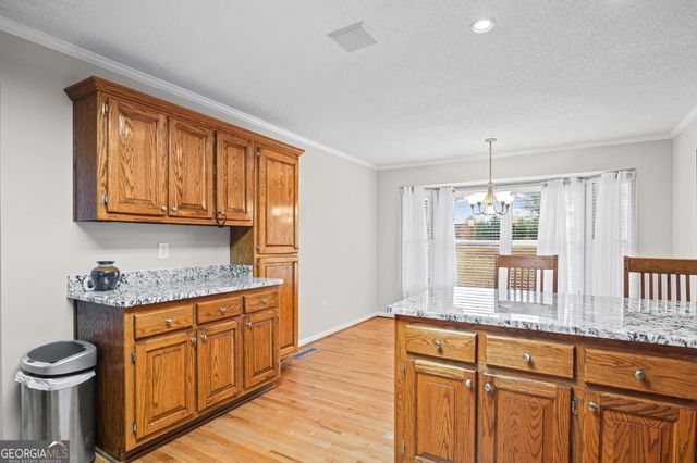 8 Cameron Street, Moreland, GA 30259