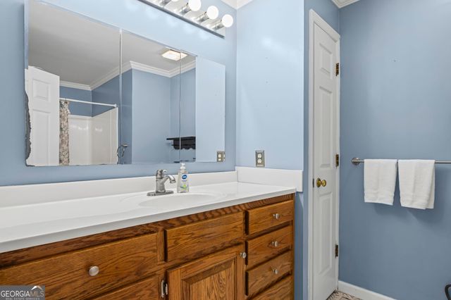 8 Cameron Street, Moreland, GA 30259