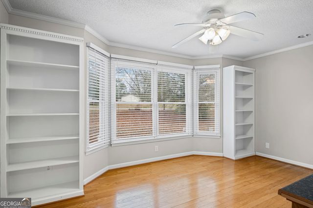 8 Cameron Street, Moreland, GA 30259