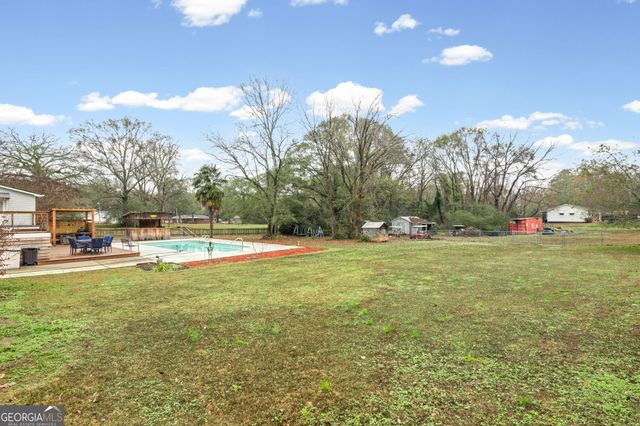 8 Cameron Street, Moreland, GA 30259