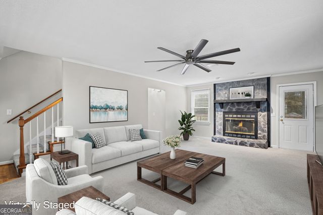 8 Cameron Street, Moreland, GA 30259