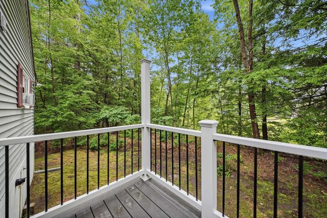 26 Bobolink Lane, Hillsborough, NH 03244