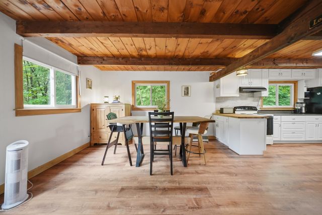 26 Bobolink Lane, Hillsborough, NH 03244