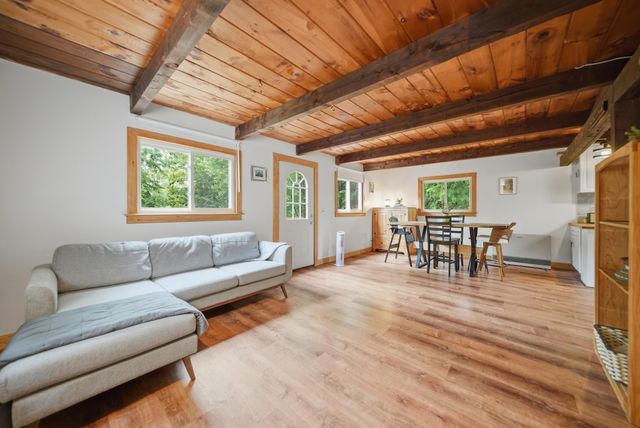 26 Bobolink Lane, Hillsborough, NH 03244