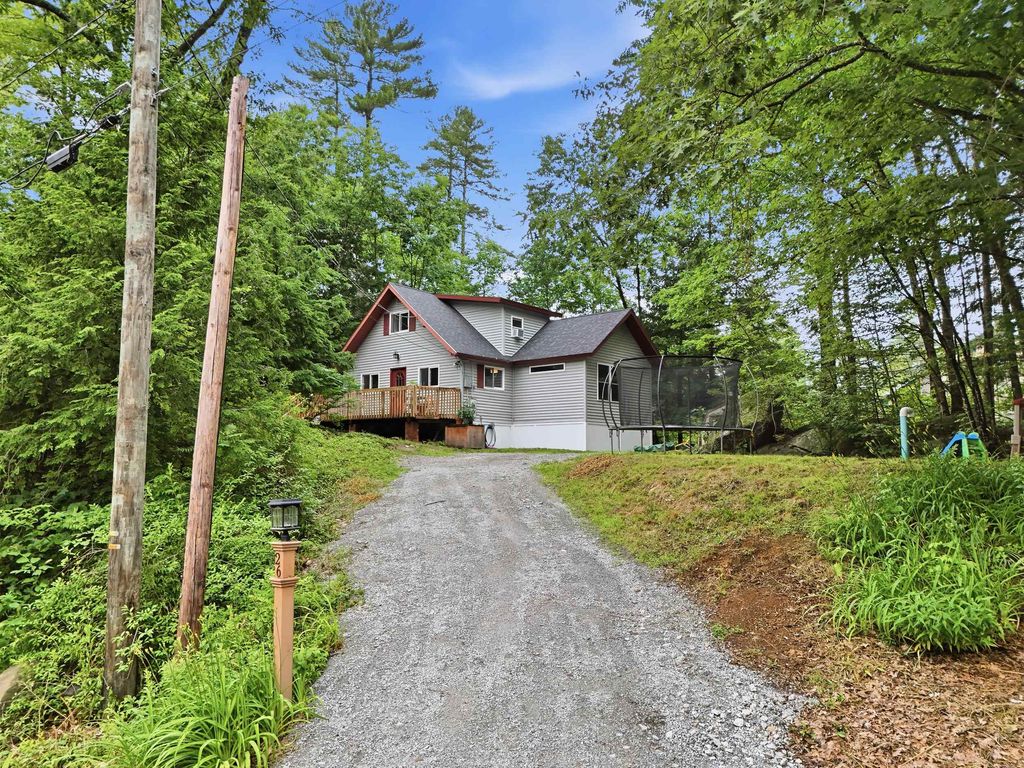 26 Bobolink Lane, Hillsborough, NH 03244