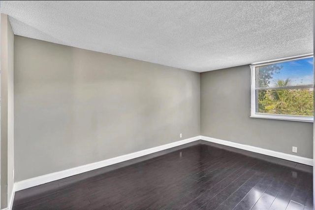 2701 Riverside Drive, Coral Springs, FL 33065