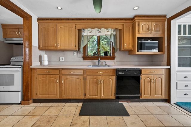 40 Carter Rd, Lynn, MA 01904