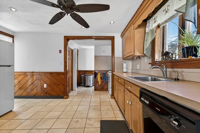 40 Carter Rd, Lynn, MA 01904