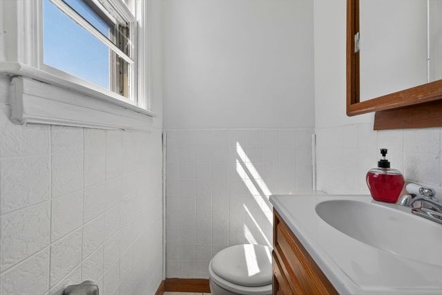 40 Carter Rd, Lynn, MA 01904