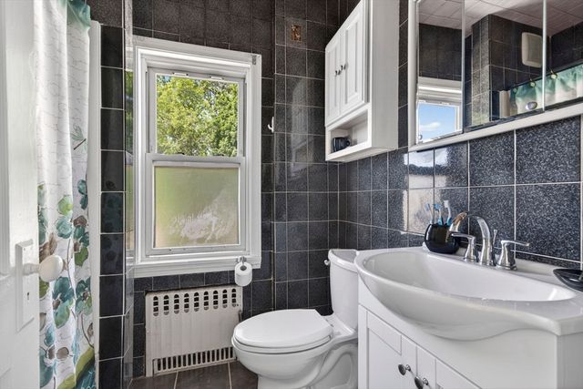 40 Carter Rd, Lynn, MA 01904