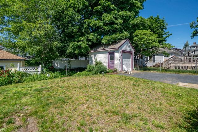 40 Carter Rd, Lynn, MA 01904