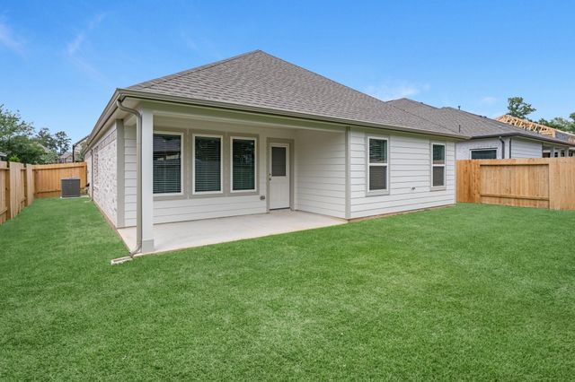 1704 Pecan Woods Lane, Conroe, TX 77301