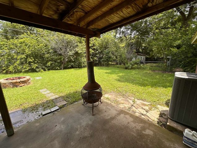 738 Cindy Lane, Grand Prairie, TX 75052