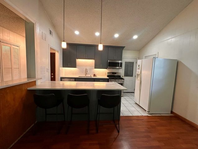 738 Cindy Lane, Grand Prairie, TX 75052