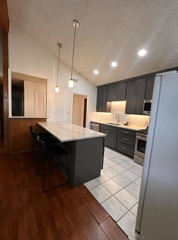 738 Cindy Lane, Grand Prairie, TX 75052