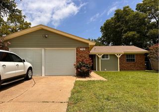 738 Cindy Lane, Grand Prairie, TX 75052