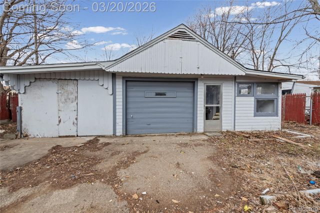 11033 Continental Avenue, Warren, MI 48089