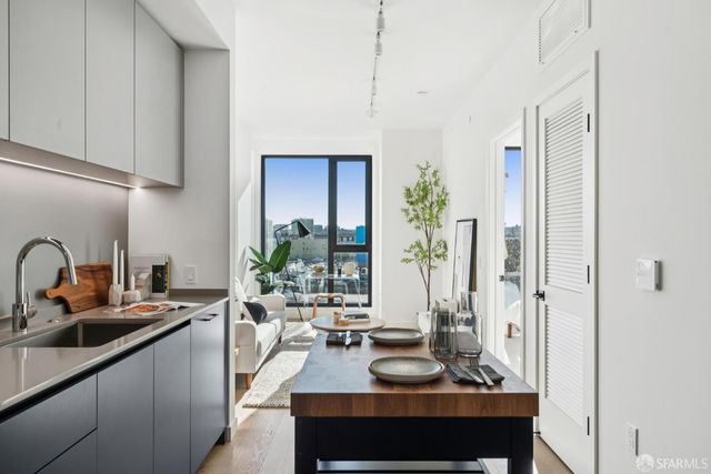 988 Harrison Street JR6, San Francisco, CA 94107