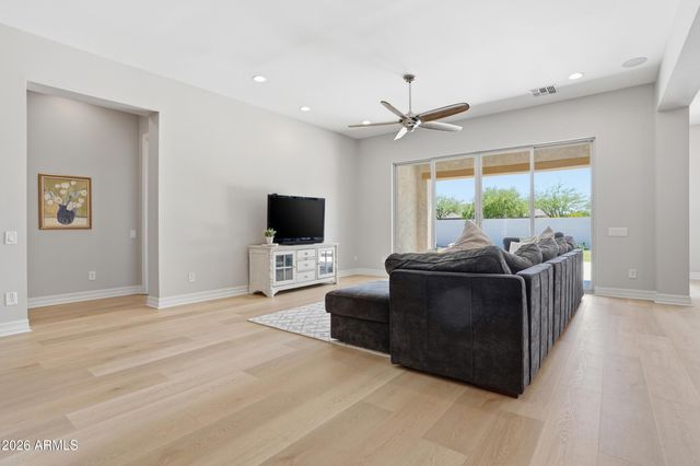 4857 S QUANTUM Way, Mesa, AZ 85212