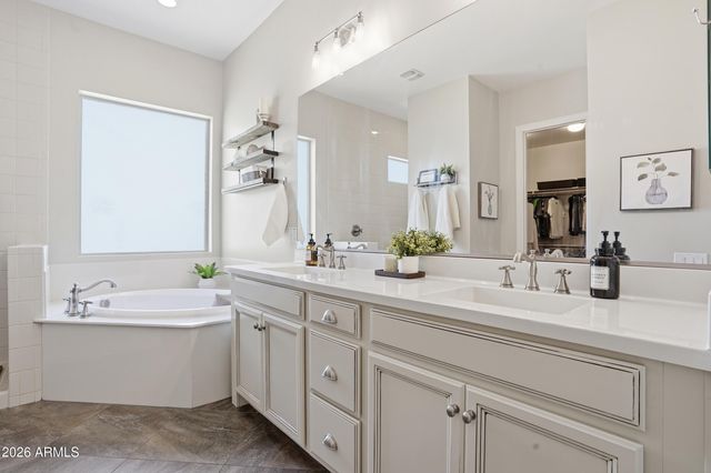 4857 S QUANTUM Way, Mesa, AZ 85212