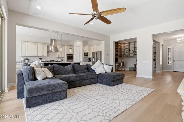 4857 S QUANTUM Way, Mesa, AZ 85212