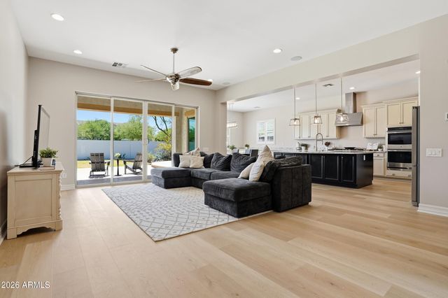 4857 S QUANTUM Way, Mesa, AZ 85212