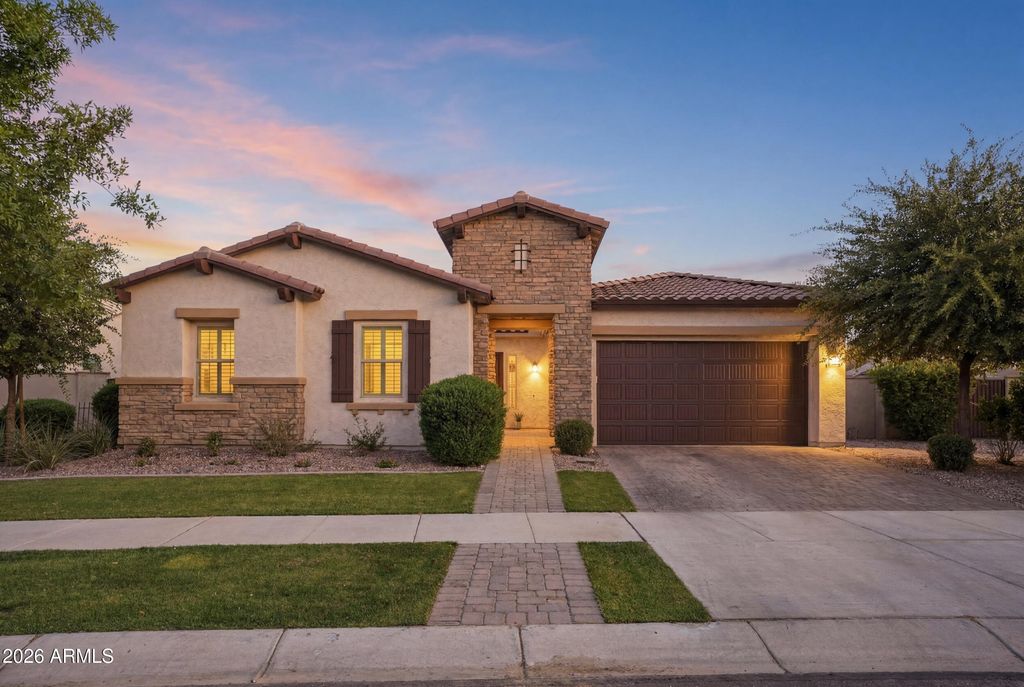 4857 S QUANTUM Way, Mesa, AZ 85212