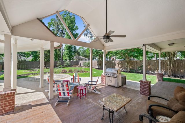 7107 Nickaburr Creek Drive, Magnolia, TX 77354