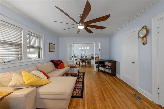 4819 Holly Street, Kansas City, MO 64112