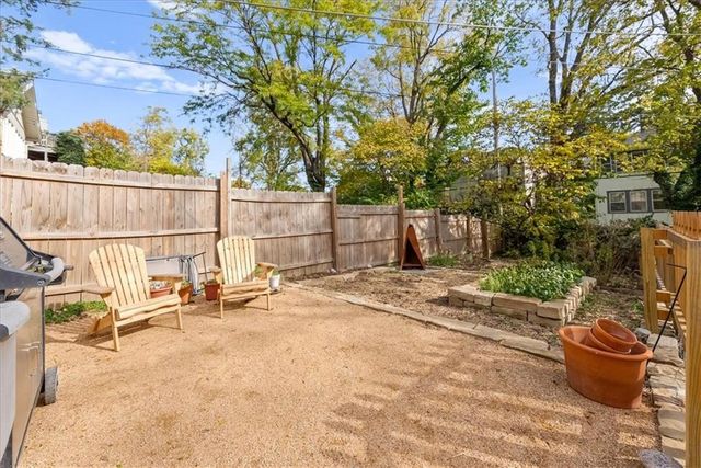 4819 Holly Street, Kansas City, MO 64112