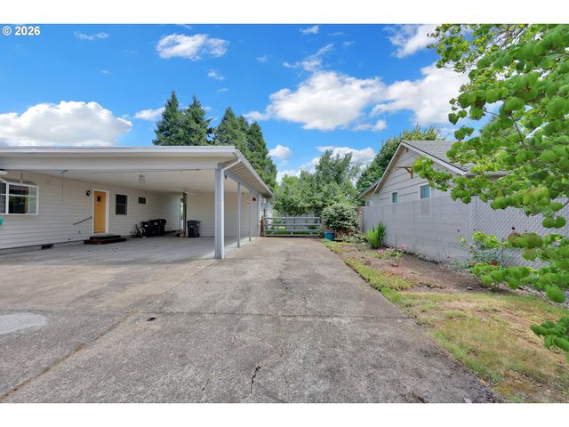 1425 TANEY St, Eugene, OR 97402