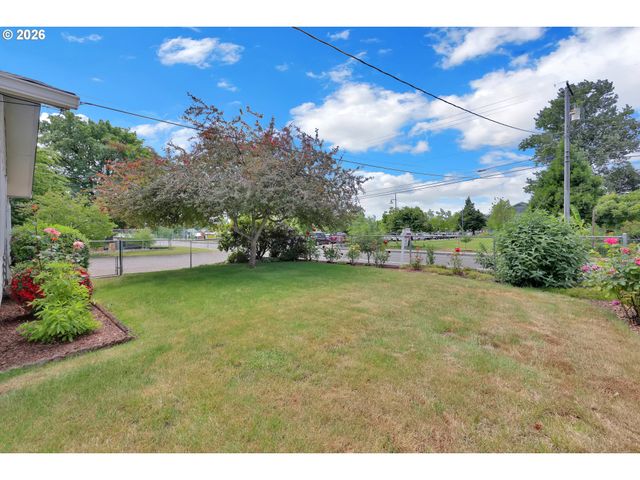 1425 TANEY St, Eugene, OR 97402