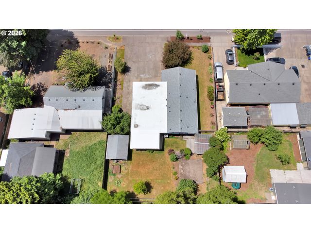 1425 TANEY St, Eugene, OR 97402