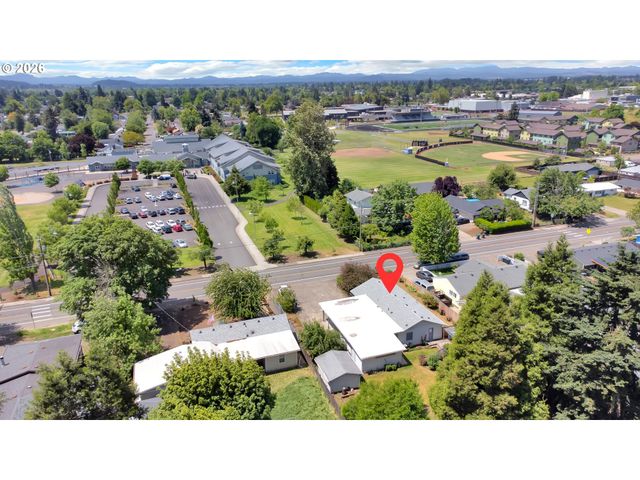 1425 TANEY St, Eugene, OR 97402