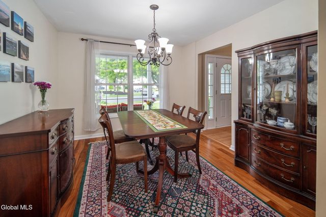12 Flying Dutchman Way, Saratoga Springs, NY 12866