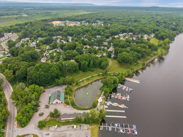 12 Flying Dutchman Way, Saratoga Springs, NY 12866