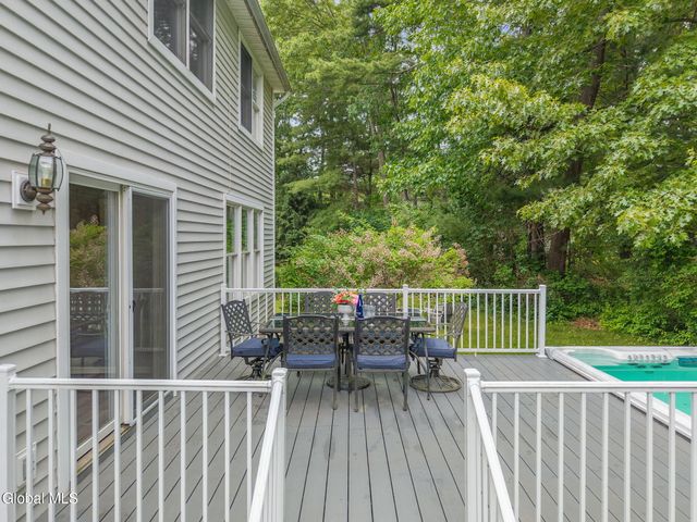 12 Flying Dutchman Way, Saratoga Springs, NY 12866
