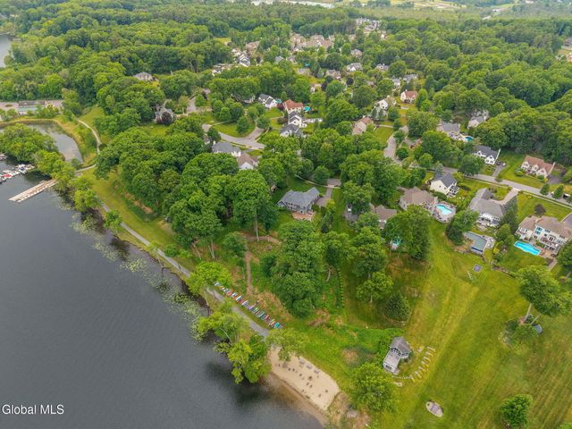 12 Flying Dutchman Way, Saratoga Springs, NY 12866