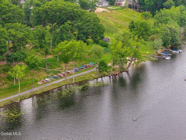 12 Flying Dutchman Way, Saratoga Springs, NY 12866